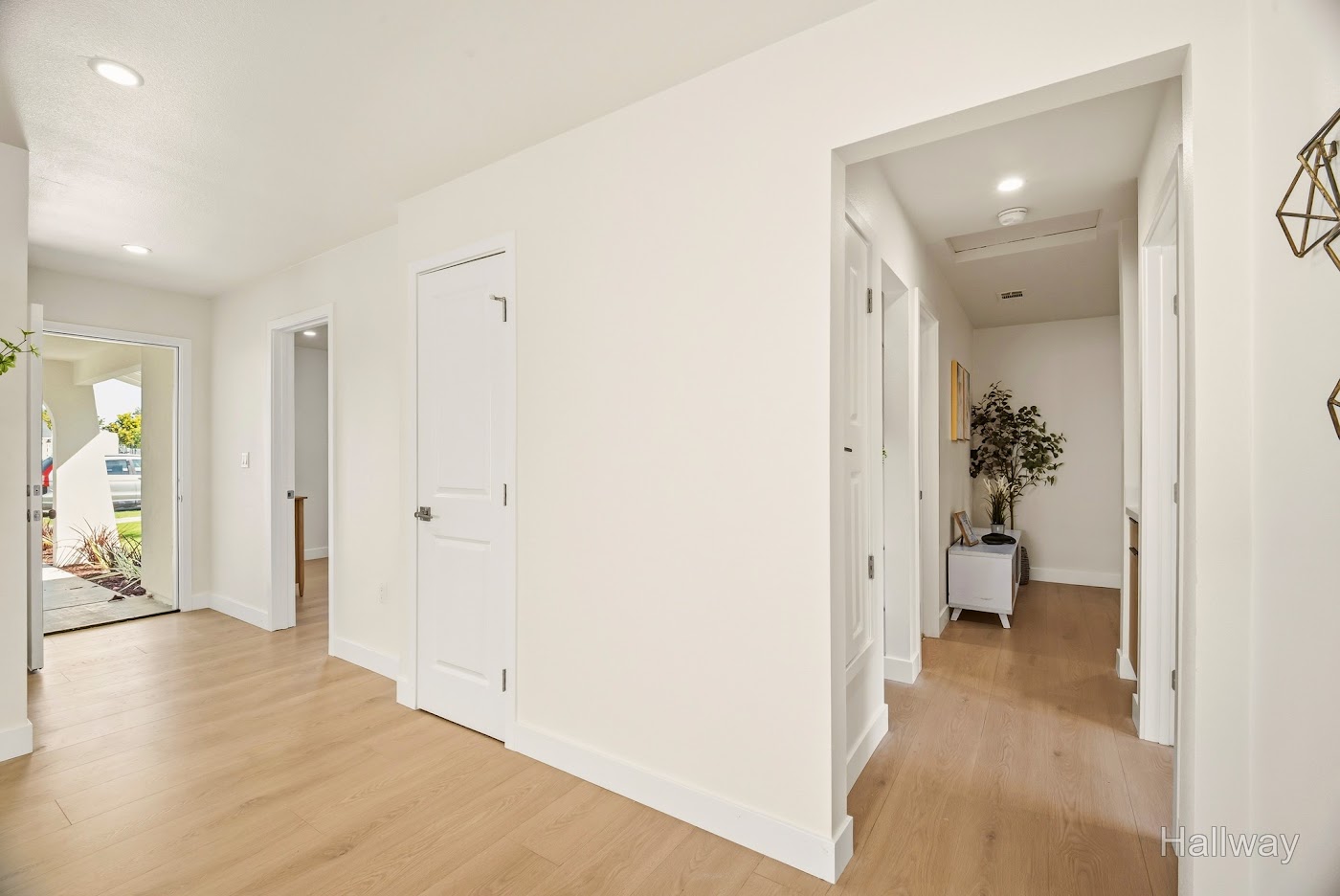 5010 W Maurie