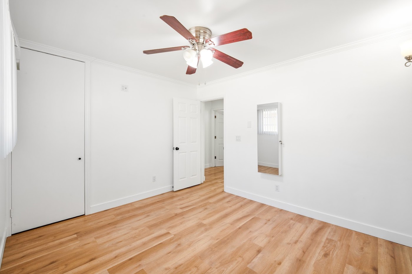 1602 N King
