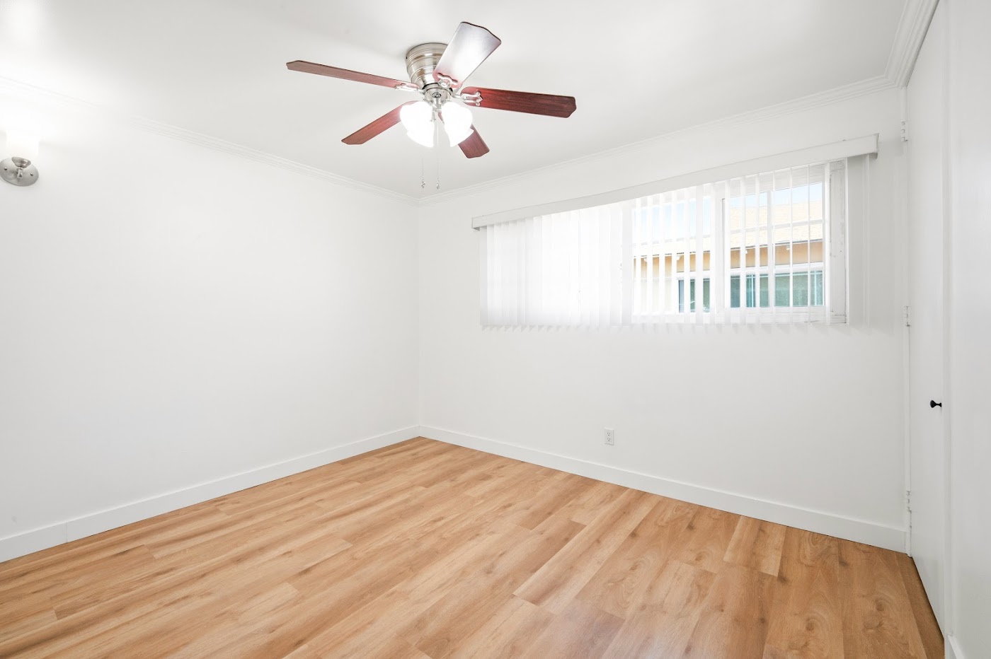 1602 N King